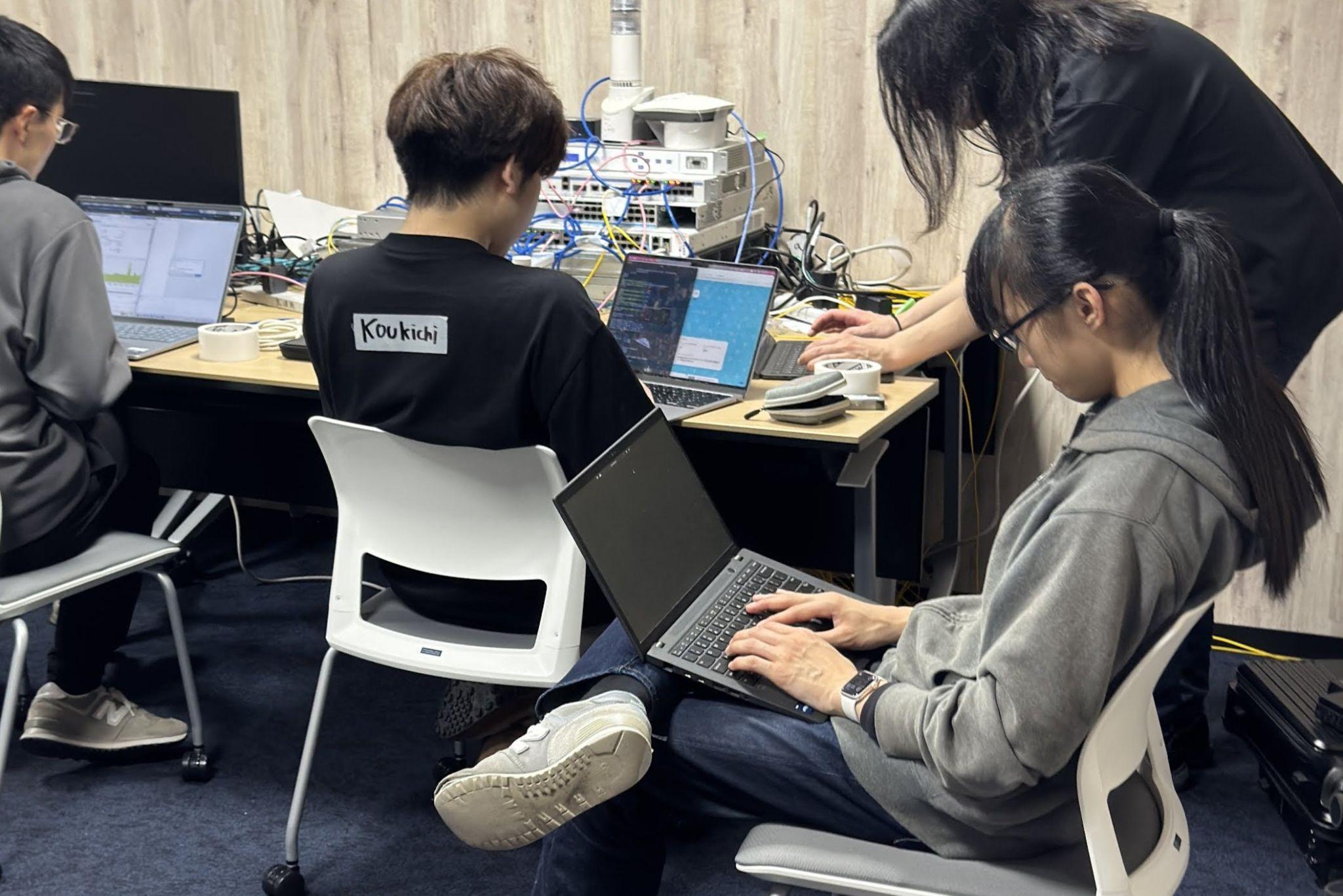 SRE NEXT 2026 NOC での作業風景